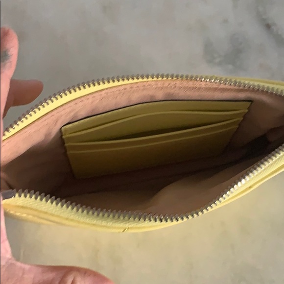 Gucci Marmont Yellow Pastel Wristlet NEW - Picture 8 of 11